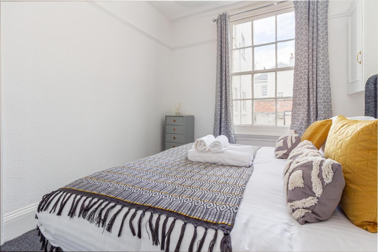 Host & - Montpellier Apartment Cheltenham